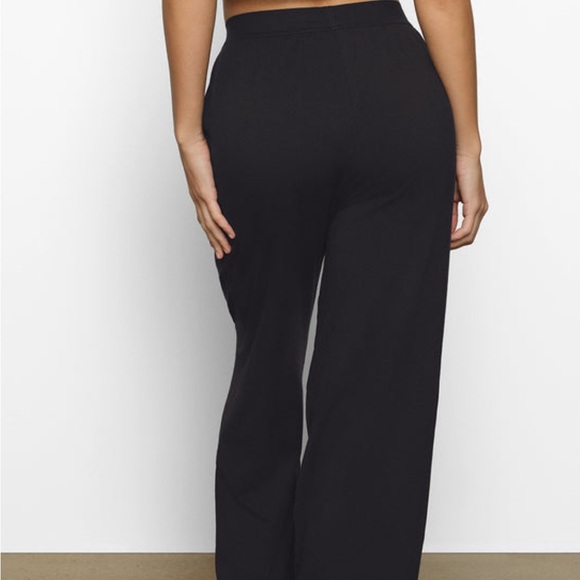 BRAND NEW SKIMS BOYFRIEND LOOSE PANTS(onyx) - Picture 4 of 7
